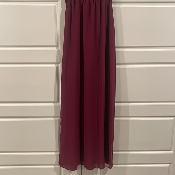 Wine colored maxi dress. Sleeveless with razor back and low slits on front - Picture 2 of 7